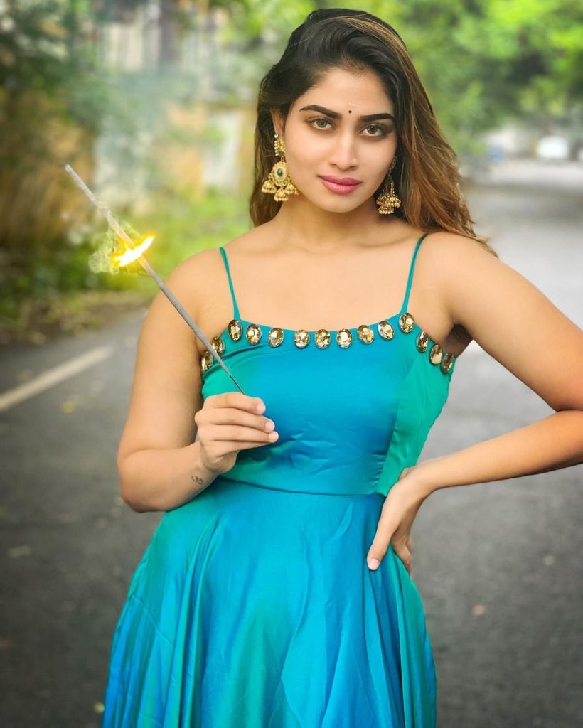 Shivani Narayanan 16