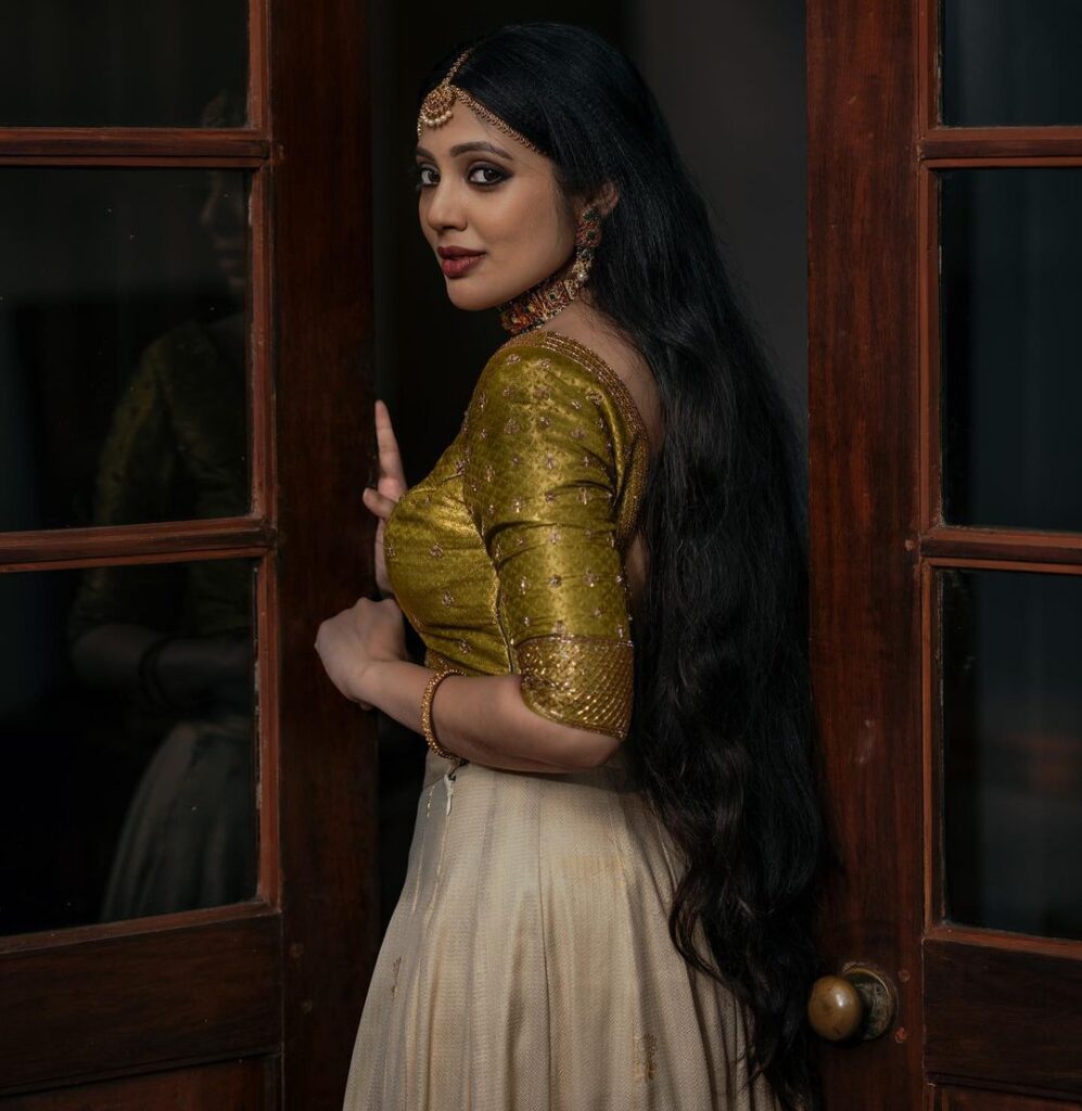 Veena Nandakumar 3